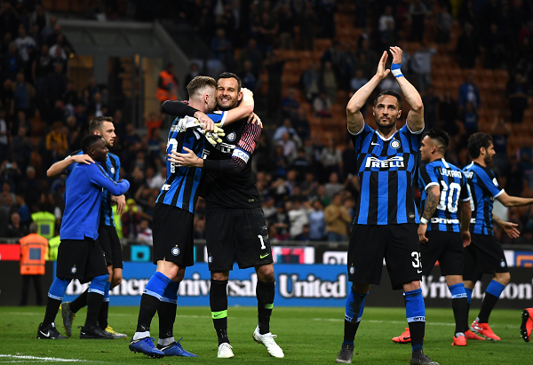 米体：米兰vs科莫的意甲联赛已经几乎不可能在珀斯举行（米体：米兰对科莫的意甲比赛基本无望在珀斯进行）