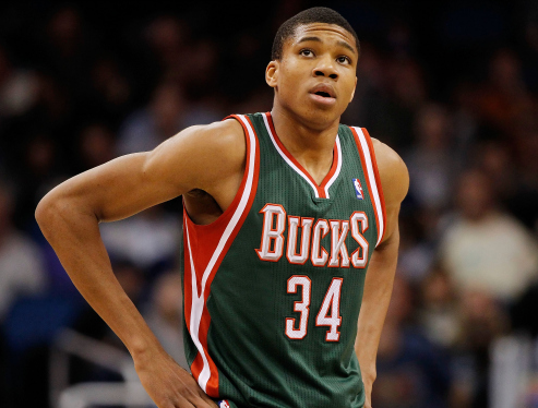 快船队史仅2人多次砍下单场50分：哈登和鲍勃·麦卡杜（快船史上多次砍下50分的唯二球员：哈登与鲍勃·麦卡杜）