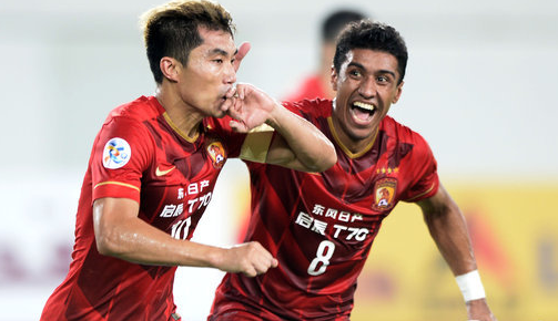 鲍威尔称不关注青岛队，专注与山东男篮化学反应（鲍威尔：不看青岛，重心放在与山东男篮的磨合）